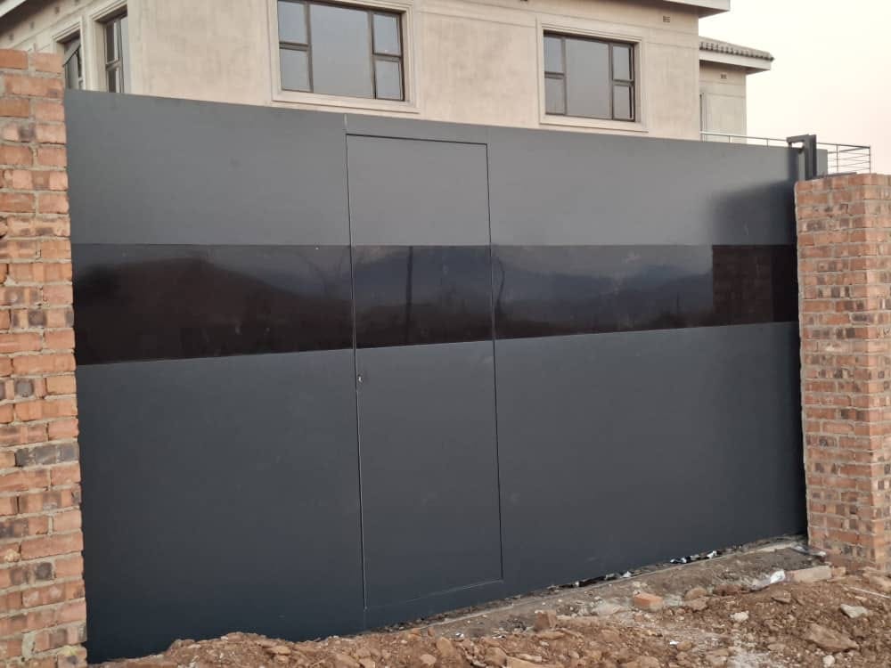 Modern Solid Privacy Gate